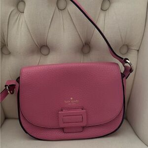 Kate Spade EUC pebbled leather crossbody or shoulder bag. Bubblegum pink